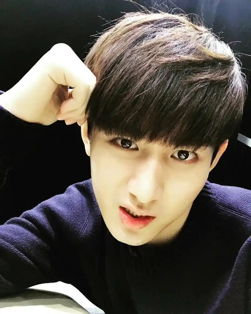 成毅旧照来一波! 果果们我来啦,淇淇很久之前的旧照来一波!