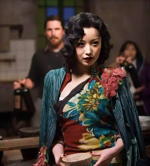 倪妮有什么魅力让他这么疯狂_张艺谋_电影_金陵