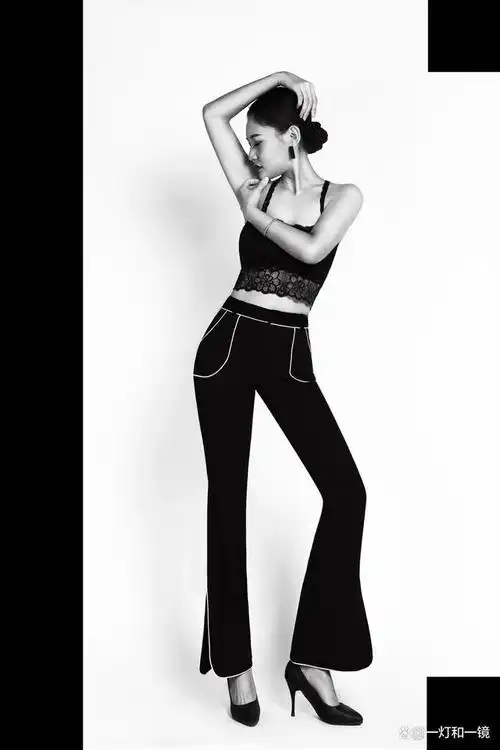 我们平时拍照摆动作的时候,动作是摆好了,但是整个人看起来还是有点