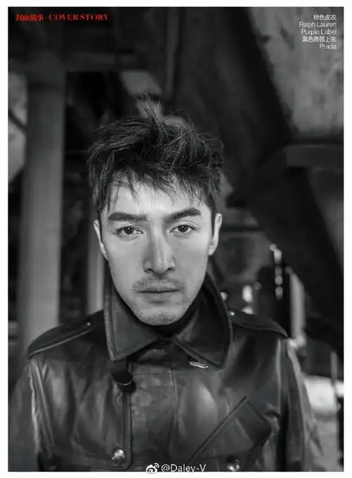 2017春夏系列登上《智族gq》4月刊封面三登gq的#胡歌#这次以黑白大片