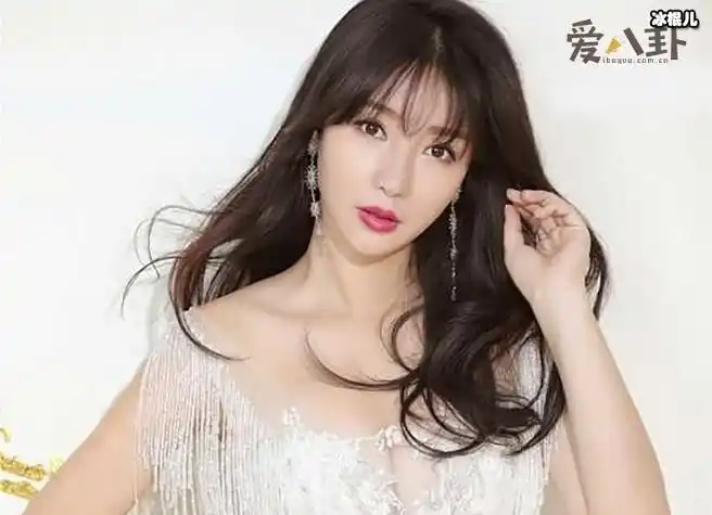 柳岩原名叫什么