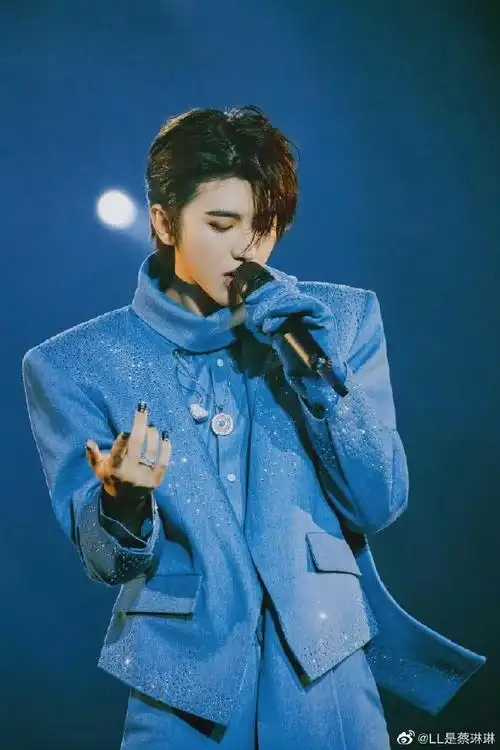 蔡徐坤##蔡徐坤新歌afterglow