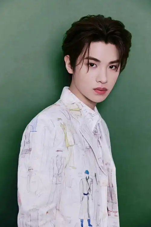 justin黄明昊0219生日快乐