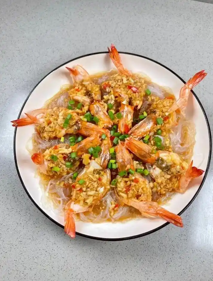 这样做的蒜蓉粉丝虾味道真的绝了