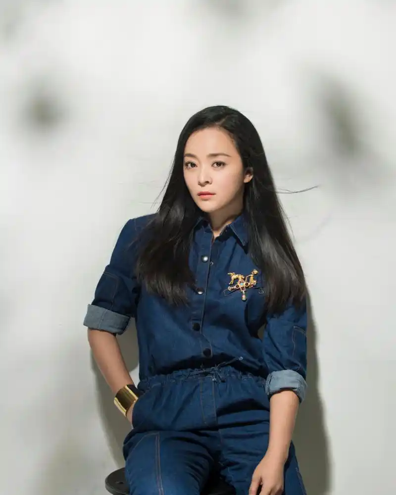 看电视剧《长沙保卫战》,感觉演员王嘉把女特务陈明韵这个角色演活了