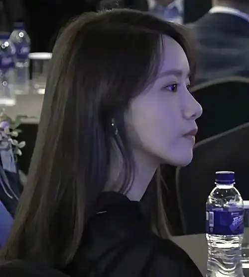 头像分享  林允儿,精美头像,温柔