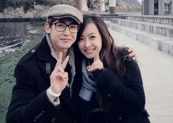 安七炫曾经在媒体面前公开表示过宋茜是他的理想型,不过宋茜对此并没