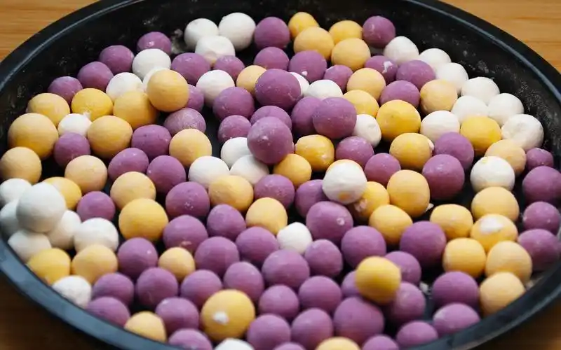 自制彩色小汤圆,方法简单快速,好吃又漂亮,个个圆溜溜