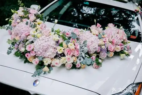 较基本的扎花车怎么扎满天星主婚车花车图片