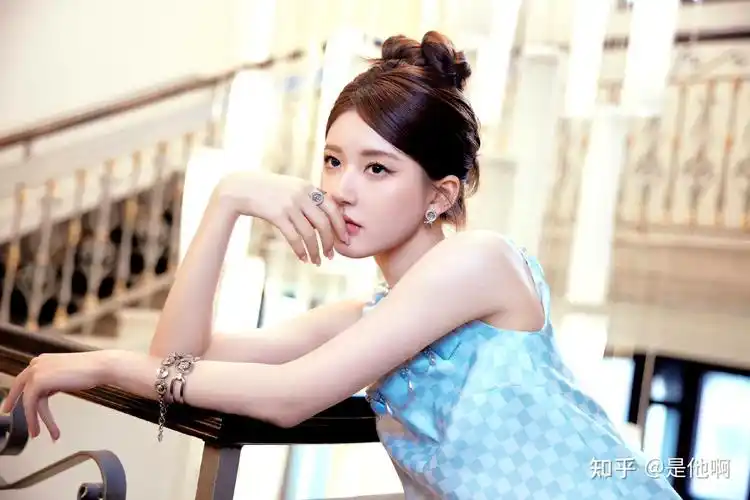 如何评价女演员赵露思