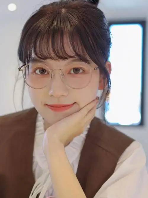 灰咖色02找到了适合圆脸的眼镜