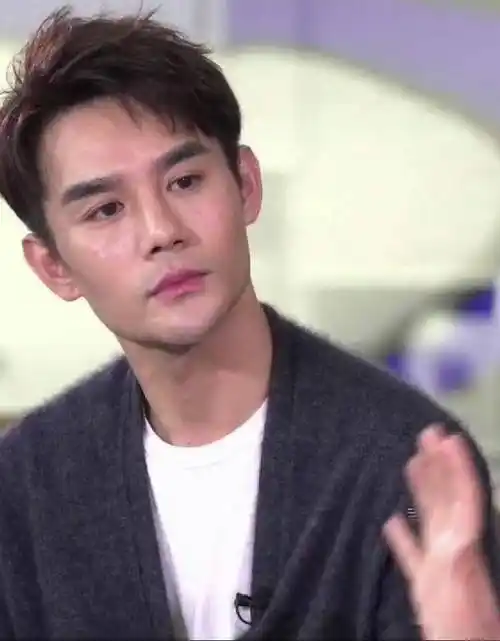 42岁王凯的现状:无儿无女,父亲已去世,有一妹妹