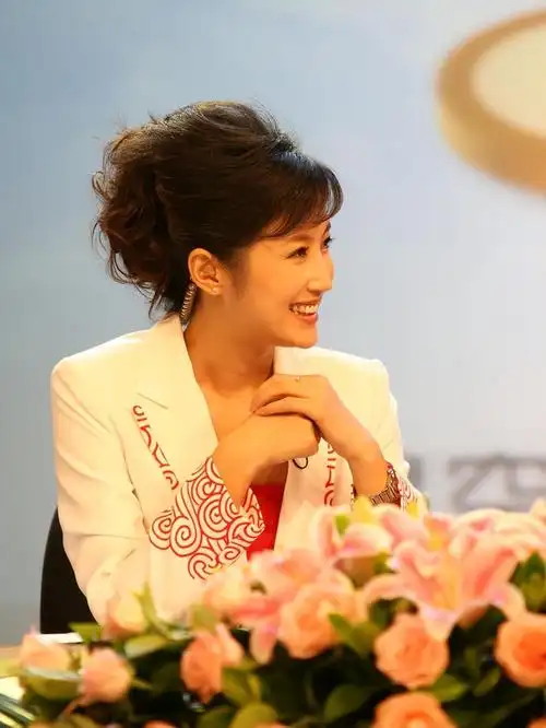 回顾春妮和丈夫刚强坚持丁克愁坏婆婆41岁意外得子全家乐开怀