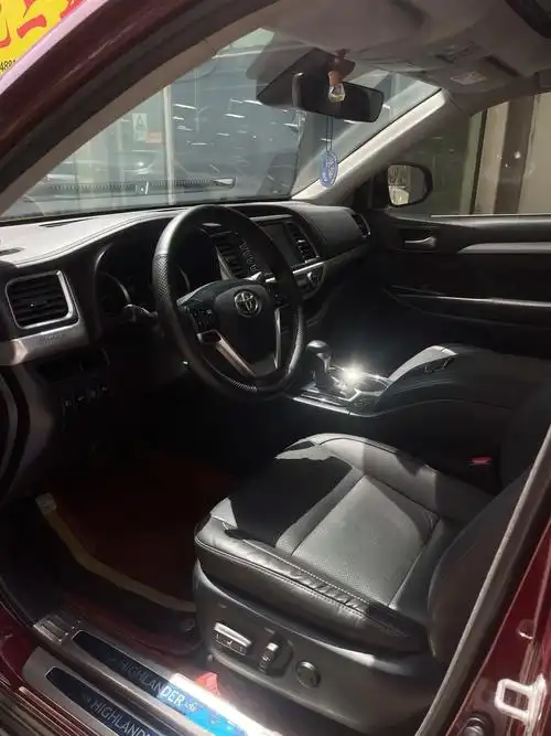 最新到家18年丰田汉兰达  四驱七座豪华版 升级电动尾