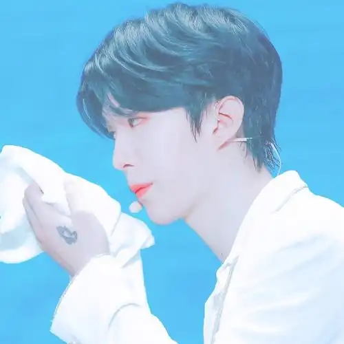 男爱豆头像范丞丞头像