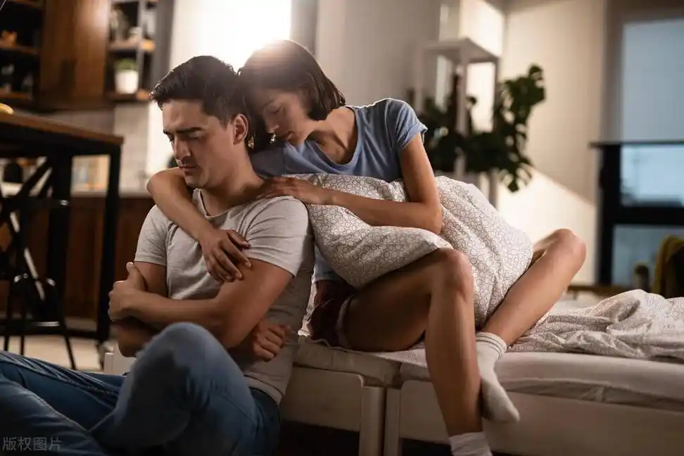 怎么安慰男朋友心情不好(如何高情商安慰男人心情不好)-四五百科