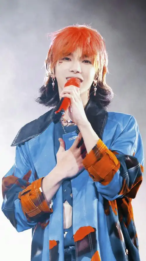 愚人节换头像#    愚人节大家一起来换头像喽    这里有18张@华晨宇