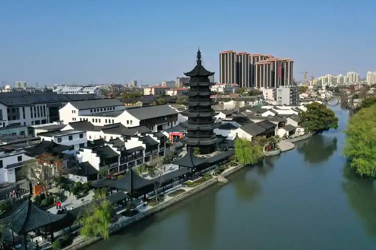 本周末,作为2024年上海旅游节系列活动之一,第二届千年古镇(松江泗泾)