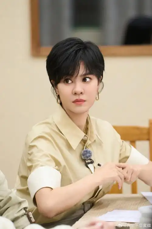 【#声生不息家年华#精彩剧照大放送】首演下半场剧照之@郁可唯音以