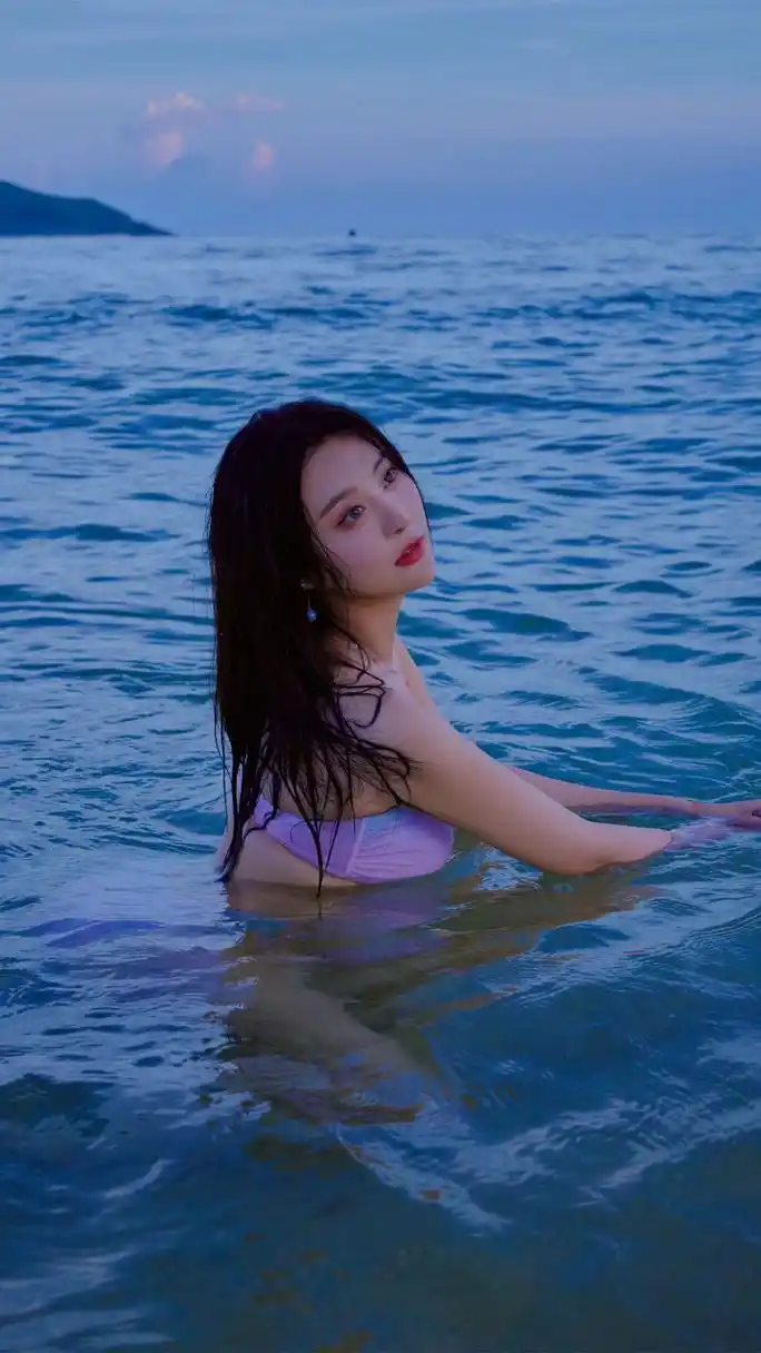 甘露手机壁纸,甘露海边泳装大片