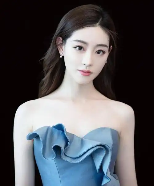 中国内地女明星祝绪丹是目前娱乐圈中的一股清流,她的美清新脱俗,仙气