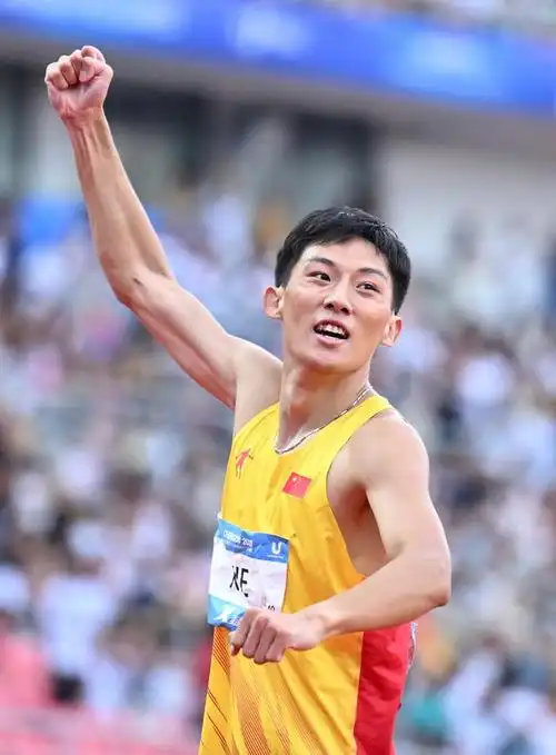 当日,在成都举行的第31届世界大学生夏季运动会田径项目男子400米跨栏