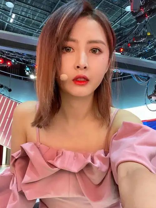 腾讯nba主播小楠之日常