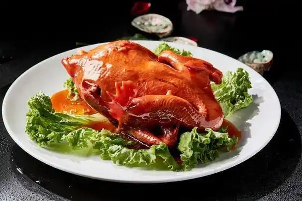 鲁菜,作为中国八大菜系之首和北方菜的代表,承载着丰富的历史和独特的