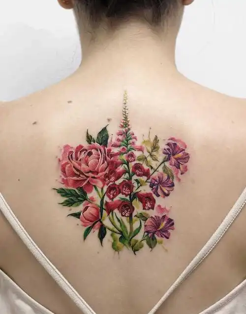 纹身图片大全女生后背(女性背部纹身图案) - 赤虎壹号