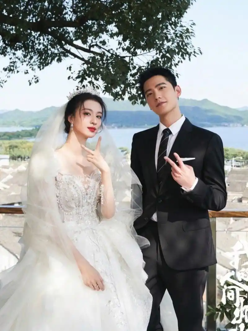 杨洋王楚然这对情侣疑似分手?