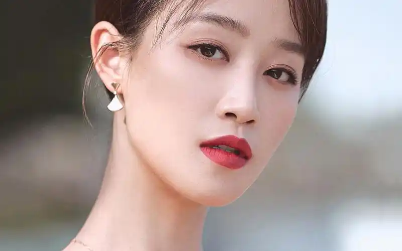 蓝盈莹性感优雅写真桌面壁纸高清大图预览1920x1200_大陆明星下载_美