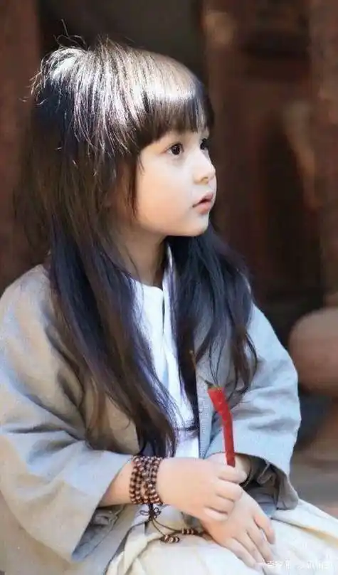 她2岁出道年入100万,因长相甜美"被禁止整容",如今变成这样_刘楚恬