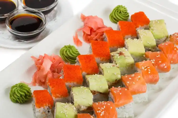 费城,反卷寿司,飞鱼,鱼子,黄豆