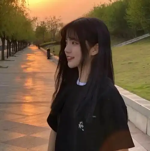 优质日系滤镜真人温柔女生头像