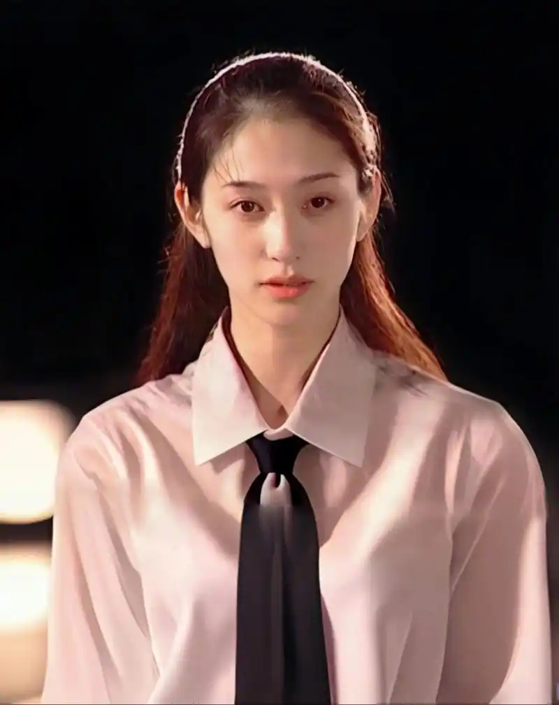 李小冉年轻时好惊艳啊,可代任何高干文里的小白花女主