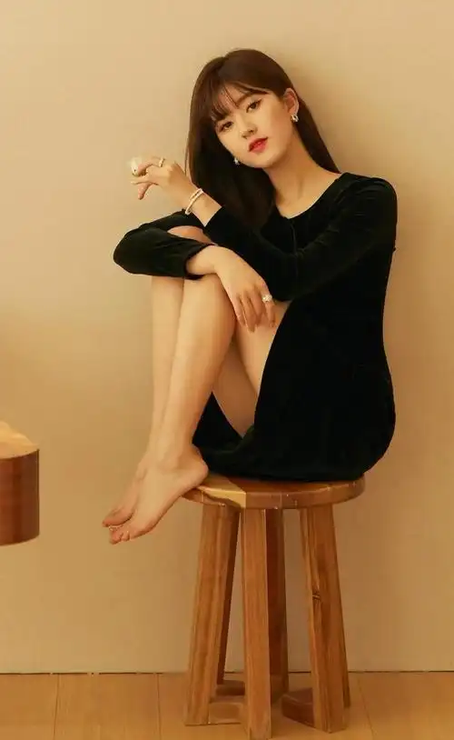 美女明星高清光脚写真谁的脚型漂亮好看