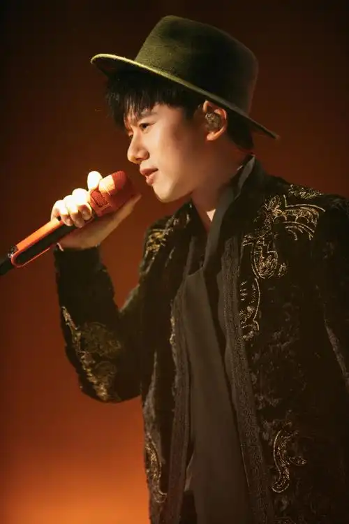 张杰生日演唱会#@张杰2020we·live生日演唱会圆满成功95星空聚会