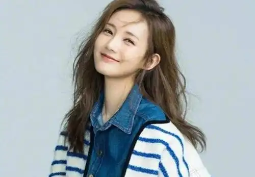 被称赵丽颖接班人李一桐,出道3年当14部女主,为啥火不