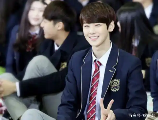 高中时期的车银优