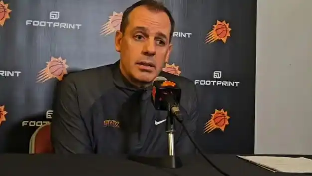 阿杜里程悲亲手送走太阳布克又被她防住了