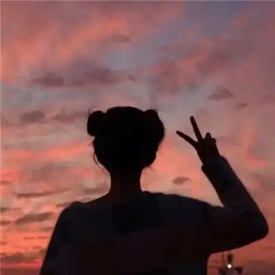 好看背影女生头像,女生头像图片-回车桌面