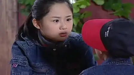 家有儿女:小女孩一见面就要打明明,原来她的妈妈是麦穗