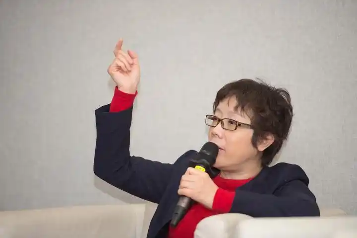 新华社中国图片集团副总裁黄文