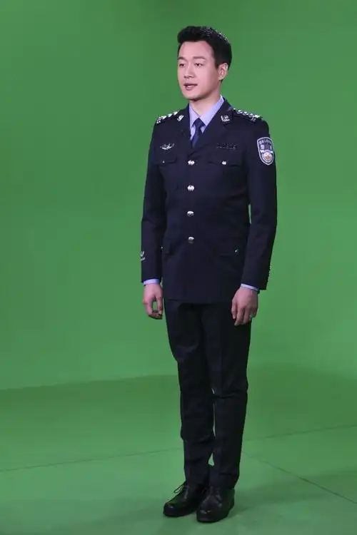 02 佟大为穿警服圆梦
