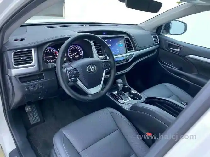 丰田汉兰达20t手自一体四驱尊贵版7座2019款