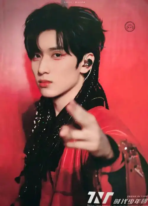 特别伟大的刀马旦苗疆圣子@时代少年团-严浩翔#时代少年团官宣湖南