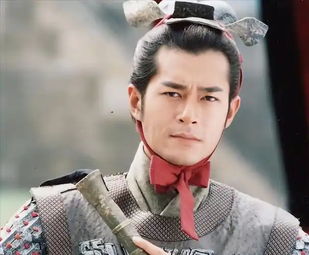 人到中年,越长越凶,孙俪眼凸犀利,古天乐神似三星堆,都不好惹 - 娱乐