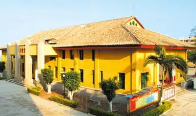 您现在的位置: 首页 > 基础教育       广州市花都区第一中学位于花都