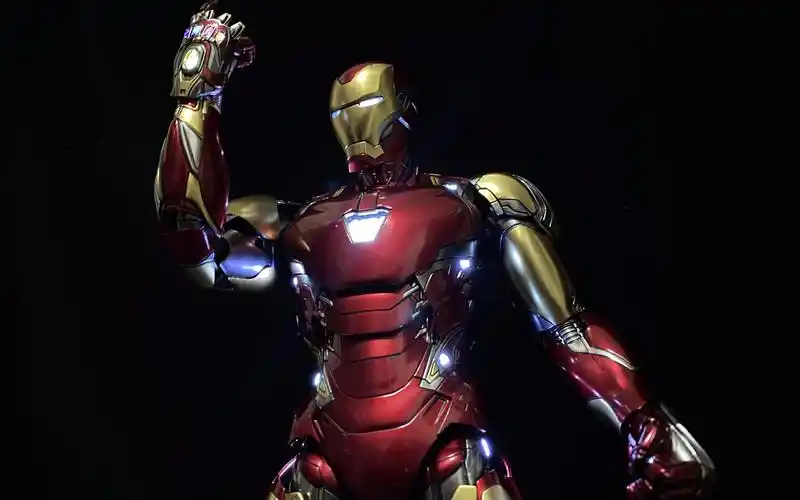 测评:hottoys《复仇者联盟4:终局之战》钢铁侠mk85战衣日版_哔哩哔哩