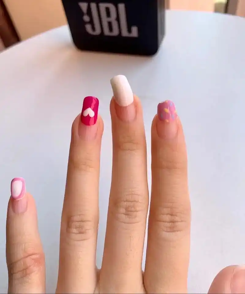 公主你的指甲也这样吗?